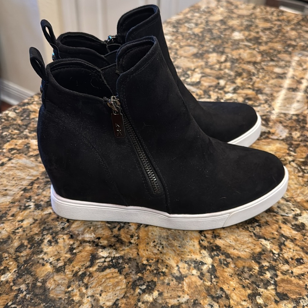 AK Sport Carsen Black Suede Hidden Wedge Booties Size 8